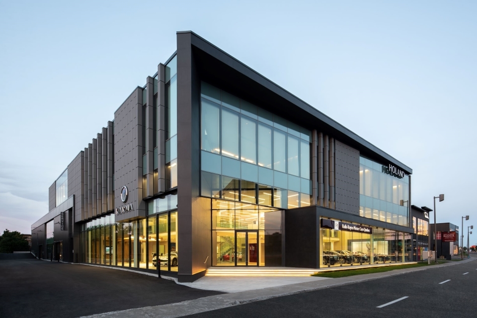 photo d'un magasin-entrepôt Rona