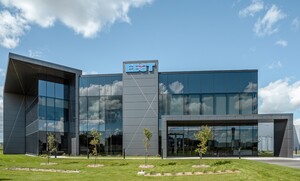 Front facade of EEGT offices and warehouse in Mascouche, QC